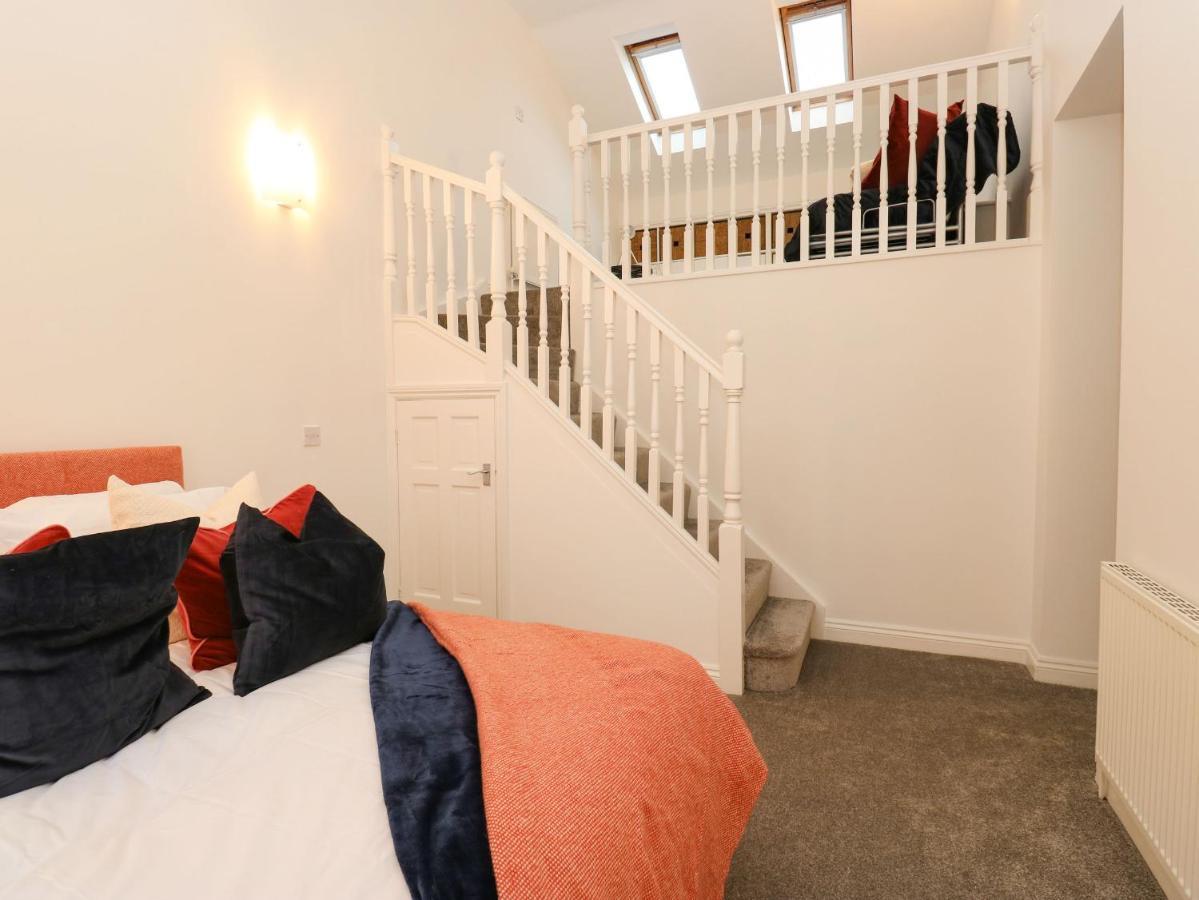 Maple House Villa Тадкастър Екстериор снимка