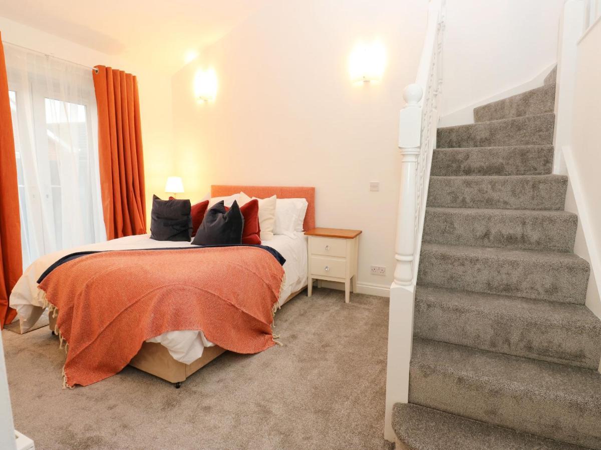 Maple House Villa Тадкастър Екстериор снимка